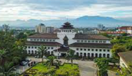 post-pariwisata
