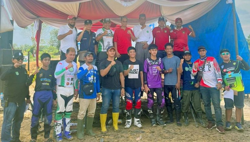 Pembalap-Motocross-Riau