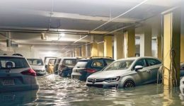 tips-and-trik-mobil-terendam-banjir
